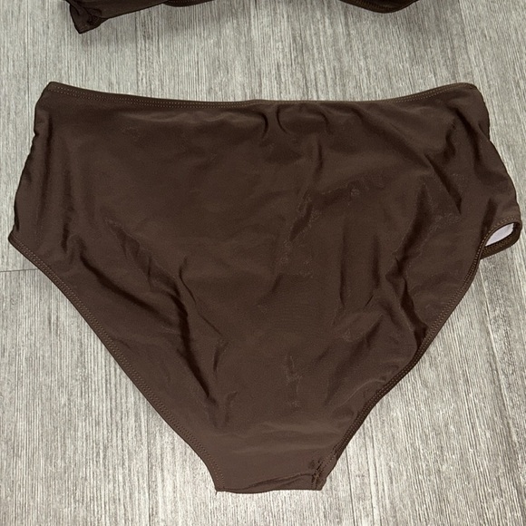 Brown BIKINI SET ADJUSTABLE STRAPS on top; metal hook closure in back - Picture 11 of 14